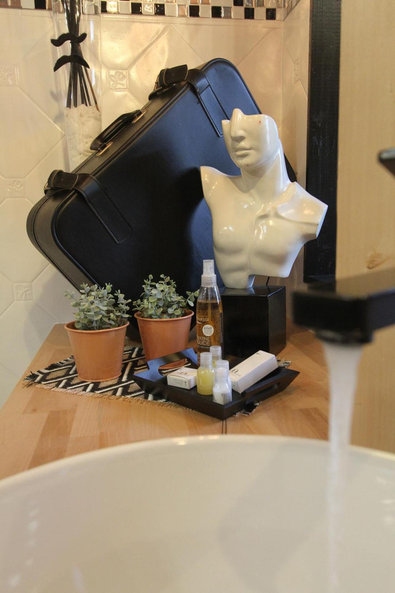 Taty Ginette Maison Et Table D'Hotes Marolles  外观 照片